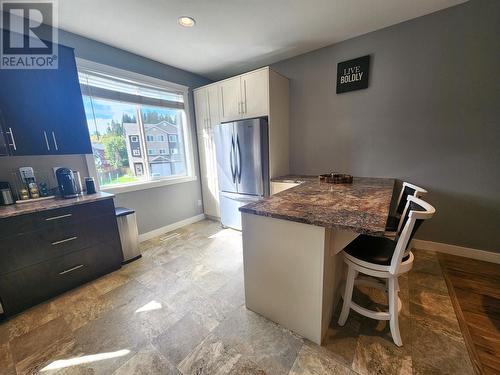 7674 Creekside Way, Prince George, BC - Indoor Photo Showing Kitchen