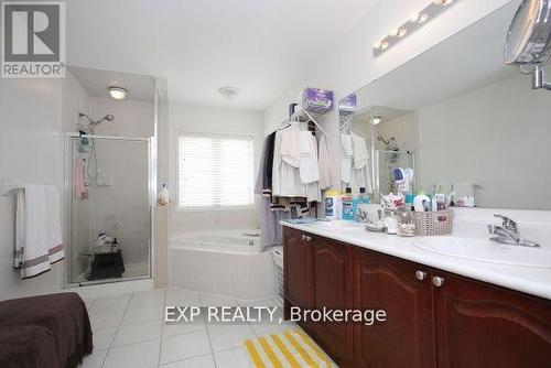 1335 Langley Circle, Oshawa (Pinecrest), ON - Indoor Photo Showing Bathroom