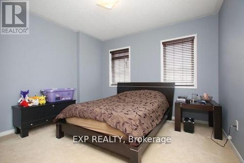 1335 Langley Circle, Oshawa, ON - Indoor Photo Showing Bedroom