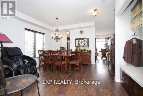 1335 Langley Circle, Oshawa, ON - Indoor Photo Showing Dining Room