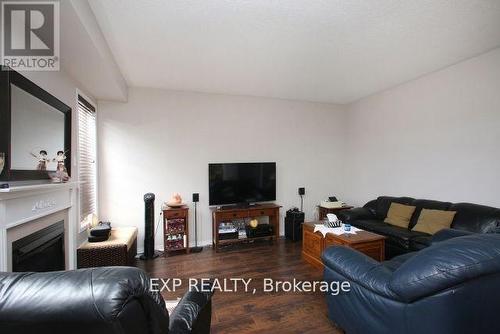 1335 Langley Circle, Oshawa (Pinecrest), ON - Indoor Photo Showing Living Room With Fireplace