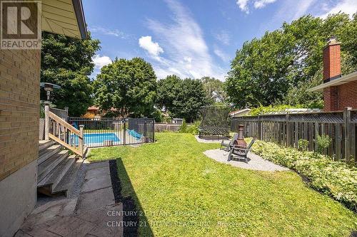 18 Panama Court S, Toronto (Woburn), ON - Outdoor With Backyard