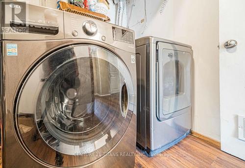 18 Panama Court S, Toronto, ON - Indoor Photo Showing Laundry Room