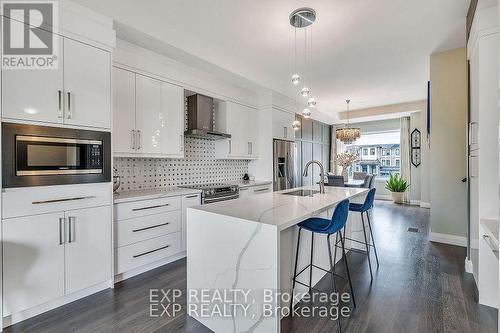 60 Cassila Way, Vaughan (Vellore Village), ON - Indoor Photo Showing Kitchen With Upgraded Kitchen