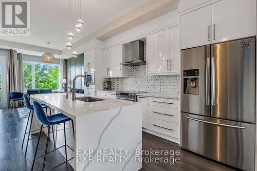 60 Cassila Way, Vaughan (Vellore Village), ON - Indoor Photo Showing Kitchen With Upgraded Kitchen