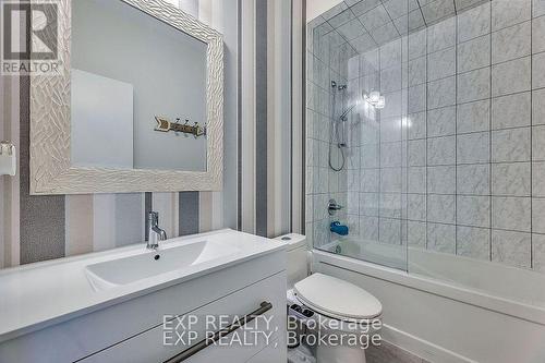 60 Cassila Way, Vaughan (Vellore Village), ON - Indoor Photo Showing Bathroom