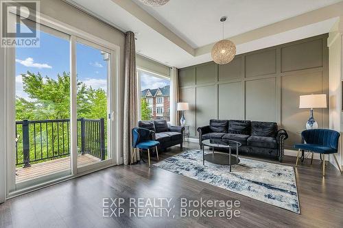 60 Cassila Way, Vaughan (Vellore Village), ON - Indoor Photo Showing Living Room