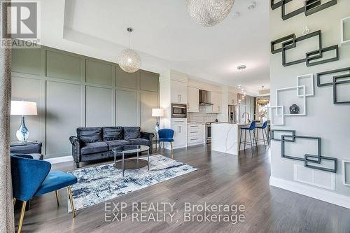 60 Cassila Way, Vaughan (Vellore Village), ON - Indoor Photo Showing Living Room