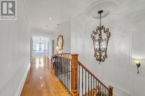 33 Brookgreene Crescent, Richmond Hill, ON - Indoor Photo Showing Other Room