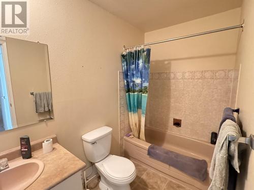 212 280 N Broadway Avenue, Williams Lake, BC - Indoor Photo Showing Bathroom