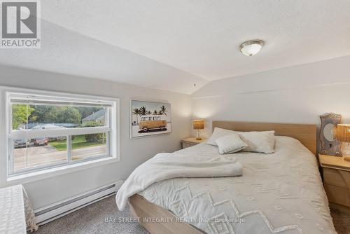 314 Old Homestead Road, Georgina (Historic Lakeshore Communities), ON - Indoor Photo Showing Bedroom