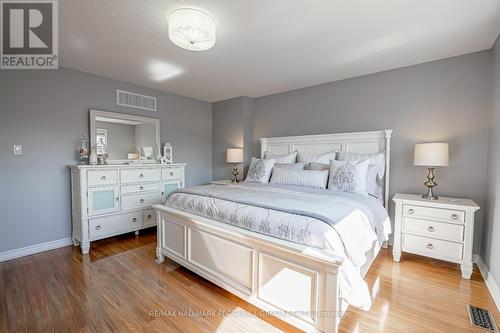 19 Serena Lane, Barrie (Painswick South), ON - Indoor Photo Showing Bedroom