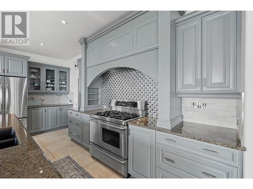 750 Marin Crescent, Kelowna, BC - Indoor Photo Showing Kitchen