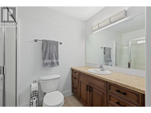 750 Marin Crescent, Kelowna, BC - Indoor Photo Showing Bathroom