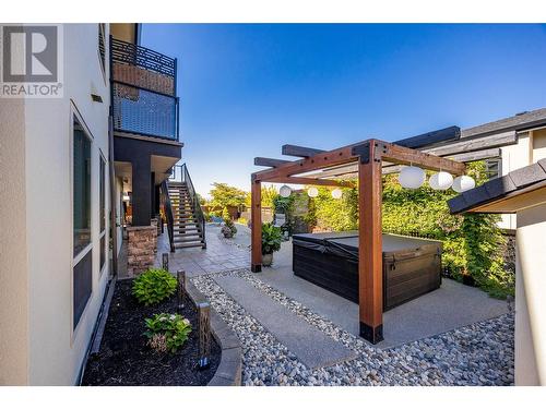 750 Marin Crescent, Kelowna, BC - Outdoor With Exterior