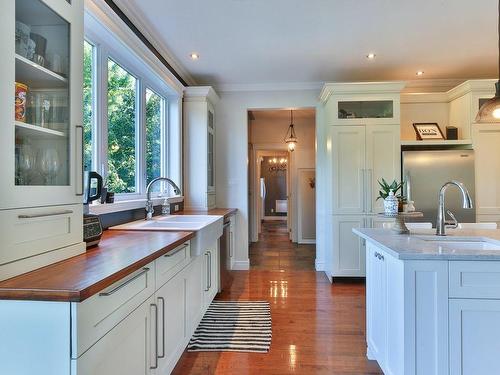 Cuisine - 129 Rue Des Pruches, Saint-Jean-Sur-Richelieu, QC - Indoor Photo Showing Kitchen With Double Sink