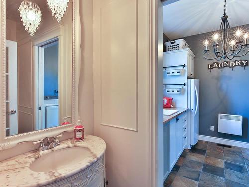 Powder room - 129 Rue Des Pruches, Saint-Jean-Sur-Richelieu, QC - Indoor Photo Showing Bathroom