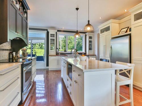 Kitchen - 129 Rue Des Pruches, Saint-Jean-Sur-Richelieu, QC - Indoor Photo Showing Kitchen With Upgraded Kitchen