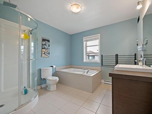 Salle de bains - 113 Rue Remi-Franc, Blainville, QC - Indoor Photo Showing Bathroom