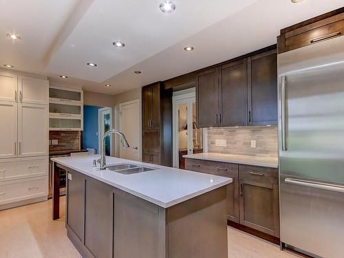 Kitchen - 155 Place Champoux, Saint-Bruno-De-Montarville, QC - Indoor Photo Showing Kitchen With Double Sink With Upgraded Kitchen