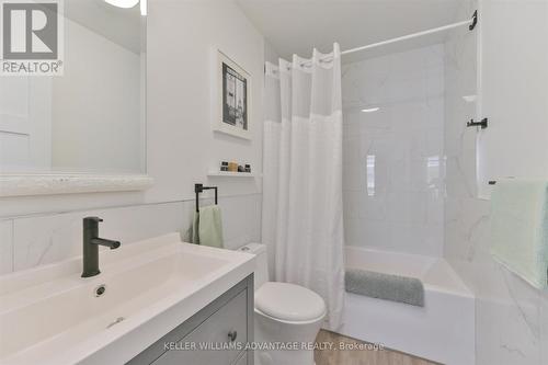 1568 Dundas Street E, Toronto, ON - Indoor Photo Showing Bathroom