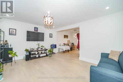 42 Pixley Crescent, Toronto (West Hill), ON - Indoor Photo Showing Living Room