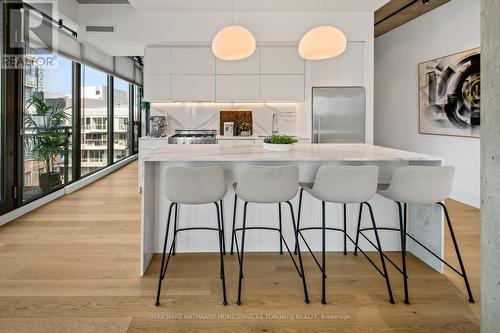 725 - 90 Broadview Street, Toronto (South Riverdale), ON - Indoor Photo Showing Kitchen