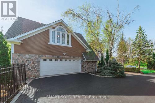 6 Bernadotte Drive, Markham, ON - Outdoor