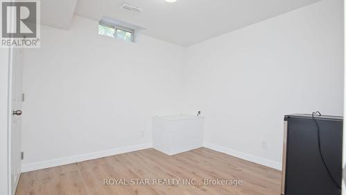 2964 Jackson Drive, Burlington, ON - Indoor Photo Showing Other Room