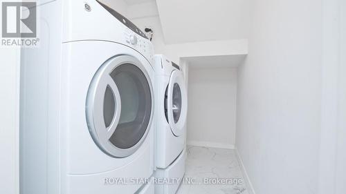 2964 Jackson Drive, Burlington, ON - Indoor Photo Showing Laundry Room