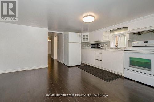 Lower - 158 Gilbert Avenue, Toronto (Corso Italia-Davenport), ON - Indoor Photo Showing Kitchen