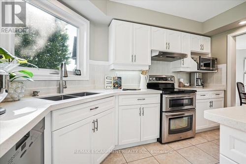 2127 Berwick Drive, Burlington, ON - Indoor Photo Showing Kitchen With Stainless Steel Kitchen With Double Sink