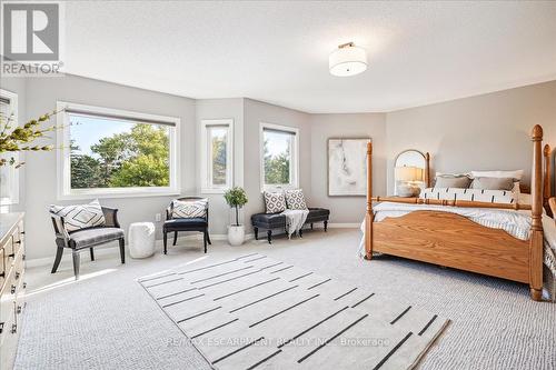 2127 Berwick Drive, Burlington, ON - Indoor Photo Showing Bedroom