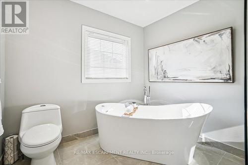 2127 Berwick Drive, Burlington, ON - Indoor Photo Showing Bathroom