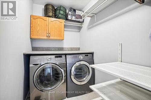 2127 Berwick Drive, Burlington (Rose), ON - Indoor Photo Showing Laundry Room