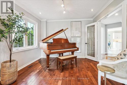 2127 Berwick Drive, Burlington, ON - Indoor Photo Showing Other Room