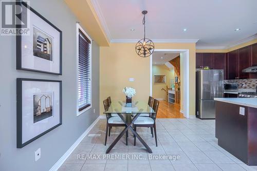 5414 Bellaggio Crescent, Mississauga, ON - Indoor Photo Showing Kitchen