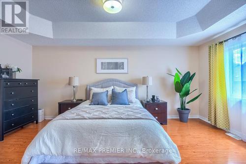 5414 Bellaggio Crescent, Mississauga, ON - Indoor Photo Showing Bedroom