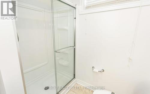 7021 Whitman Avenue, Niagara Falls, ON - Indoor Photo Showing Bathroom