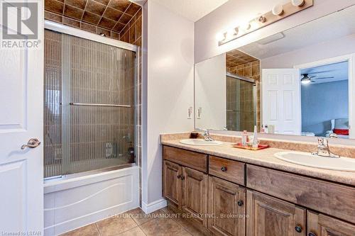 2020 Denview Avenue, London, ON - Indoor Photo Showing Bathroom