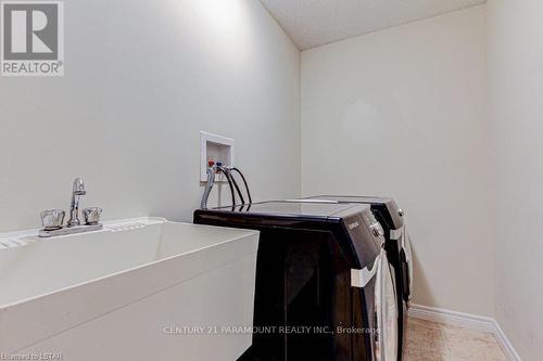 2020 Denview Avenue, London, ON - Indoor Photo Showing Laundry Room