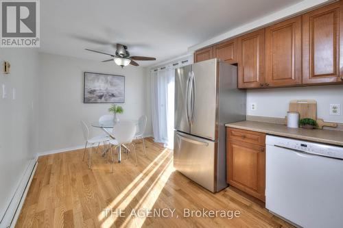 807 Elgin Street N, Cambridge, ON - Indoor Photo Showing Kitchen