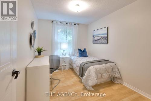 807 Elgin Street N, Cambridge, ON - Indoor Photo Showing Bedroom