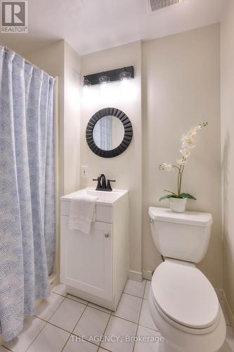 807 Elgin Street N, Cambridge, ON - Indoor Photo Showing Bathroom