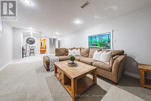 1451 Concession 6 Road W, Hamilton, ON - Indoor Photo Showing Living Room