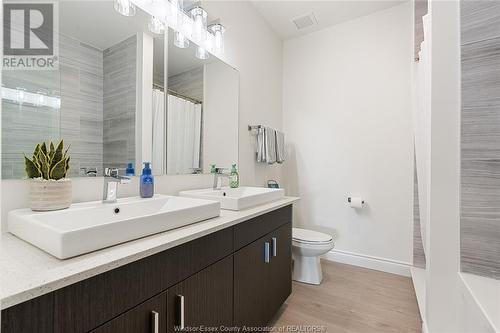 1900 6Th Concession Road Unit# 112, Lasalle, ON - Indoor Photo Showing Bathroom