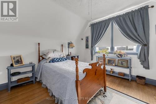 43 Strathearne Avenue, Hamilton (Homeside), ON - Indoor Photo Showing Bedroom