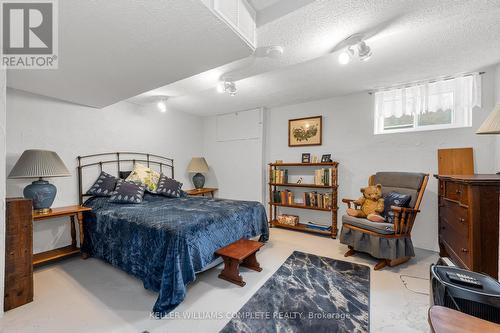 43 Strathearne Avenue, Hamilton (Homeside), ON - Indoor Photo Showing Bedroom