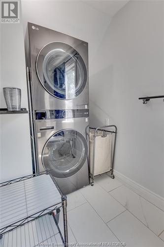 298 George Unit# Upper, Amherstburg, ON - Indoor Photo Showing Laundry Room