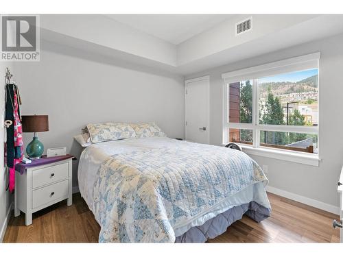 722 Valley Road Unit# 217, Kelowna, BC - Indoor Photo Showing Bedroom